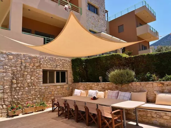8-bedroom Villa In Anthidonos, Greece (390 M²)