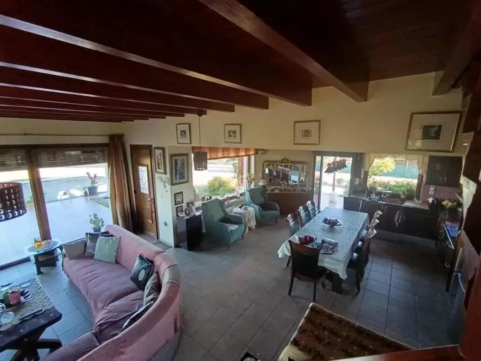Central Greece Livanates: 290-square-meter Chalet-style Maisonette On A 4,700-square-meter Lot