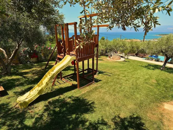 8-bedroom Villa In Anthidonos, Greece (390 M²)