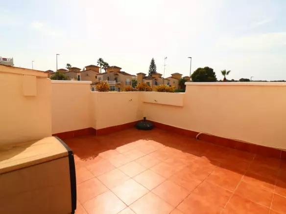 2-bedroom Property In Algorfa, Spain (93 M²)