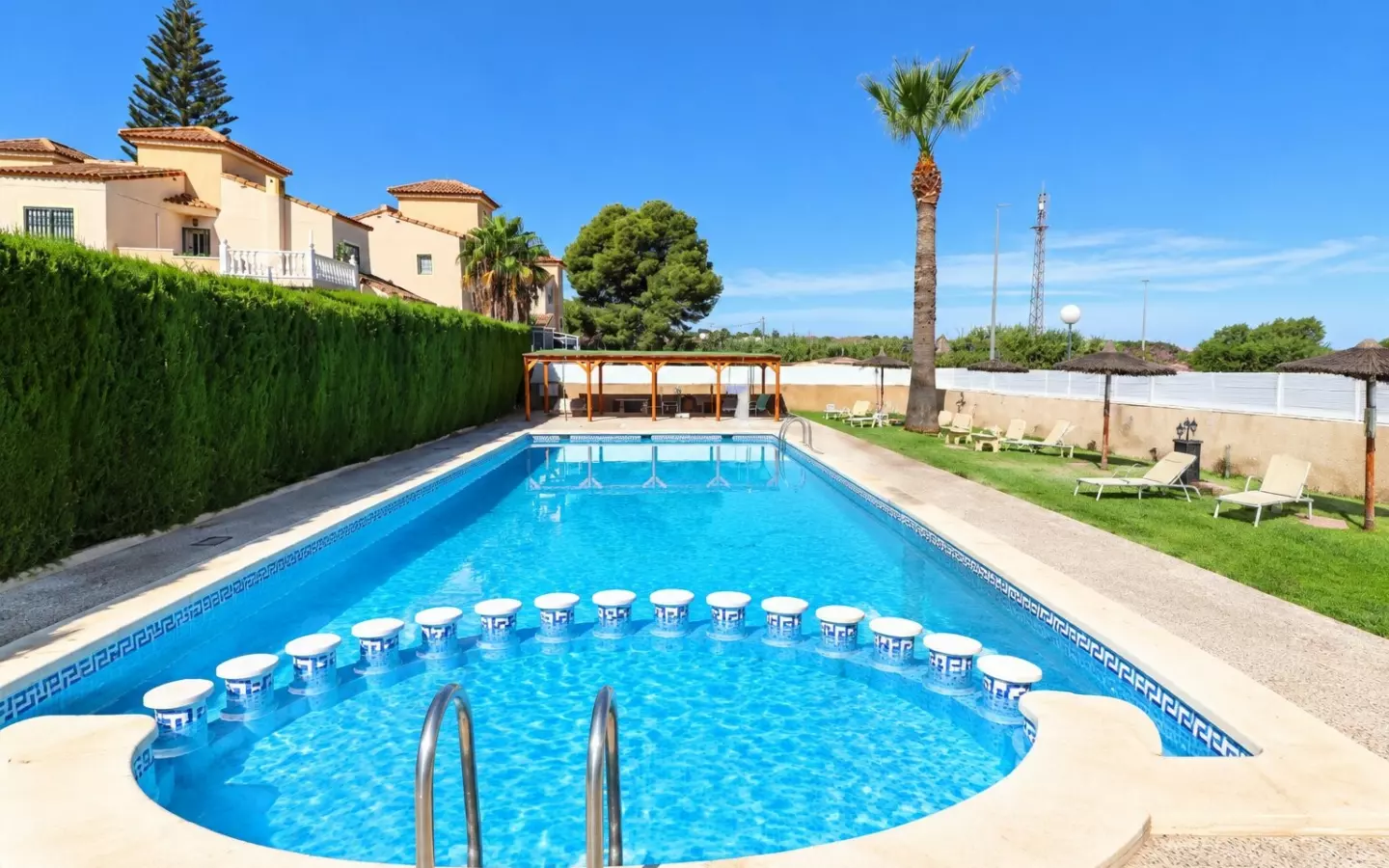 2-bedroom Property In Algorfa, Spain (93 M²)