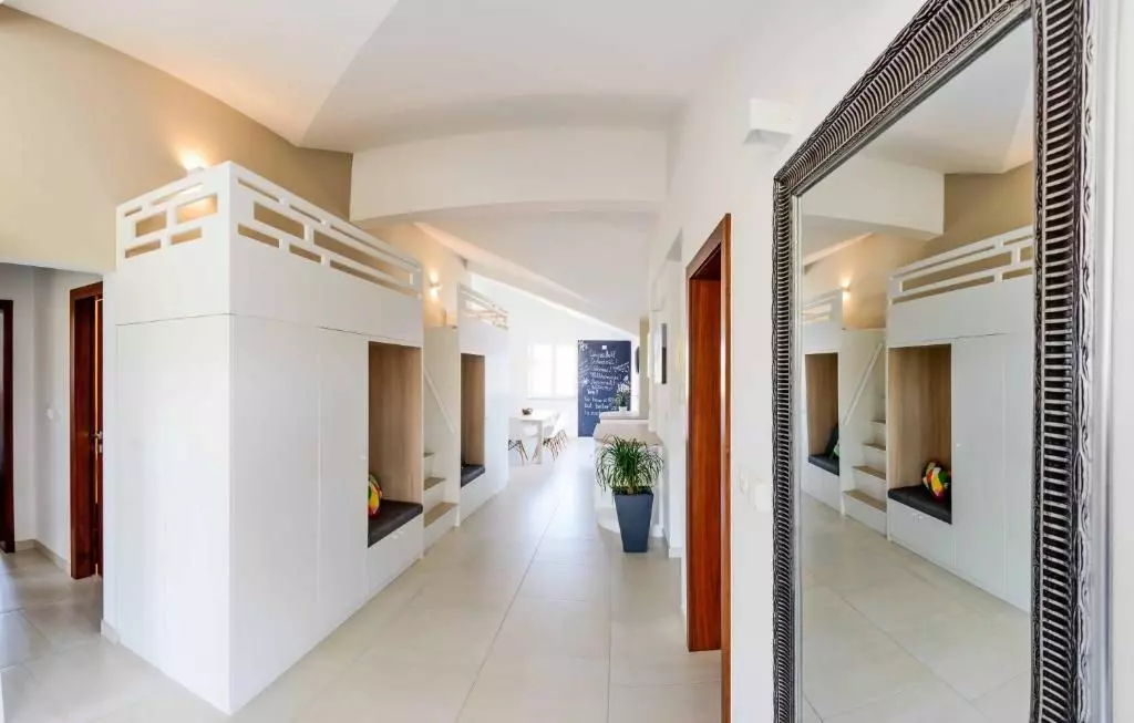 4-bedroom Apartment In Malinska, Croatia (118 M²)
