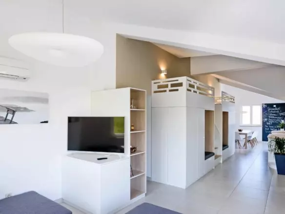 4-bedroom Apartment In Malinska, Croatia (118 M²)