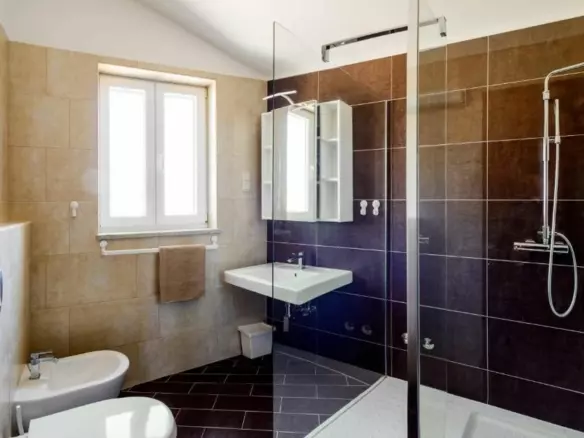 4-bedroom Apartment In Malinska, Croatia (118 M²)