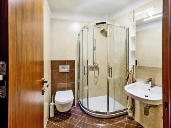 4-bedroom Apartment In Malinska, Croatia (118 M²)