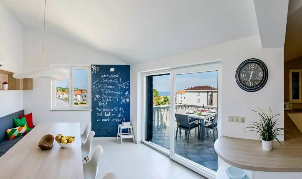 4-bedroom Apartment In Malinska, Croatia (118 M²)