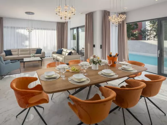 4-bedroom Villa In Umag, Croatia (250 M²)