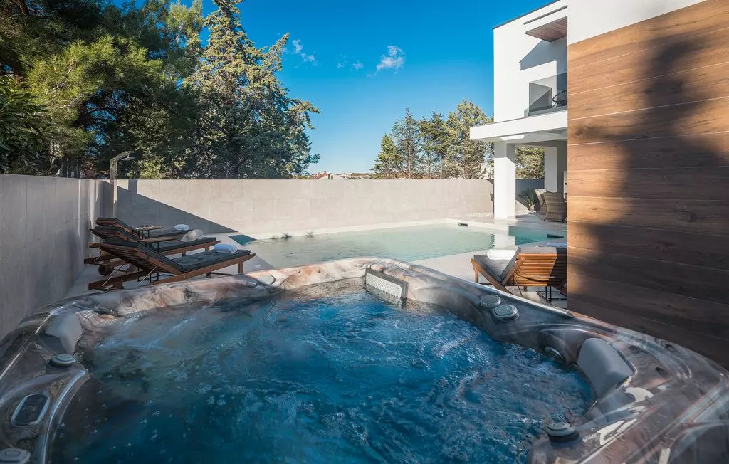 4-bedroom Villa In Umag, Croatia (250 M²)