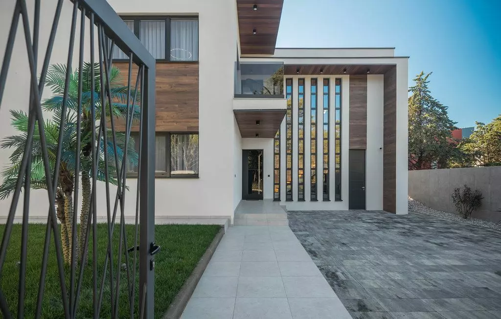 4-bedroom Villa In Umag, Croatia (250 M²)