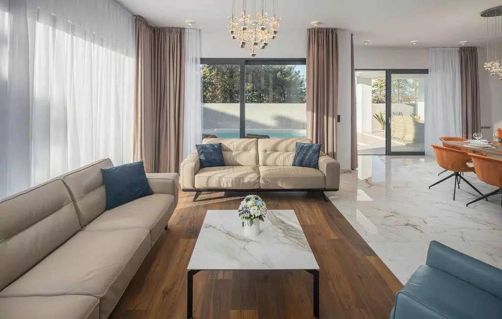 4-bedroom Villa In Umag, Croatia (250 M²)