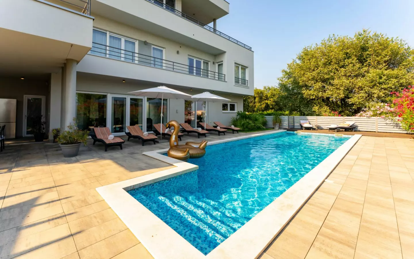 5-bedroom Villa In Medulin, Croatia (330 M²)