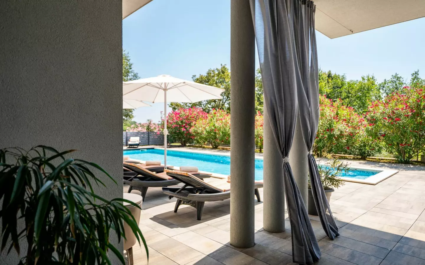 5-bedroom Villa In Medulin, Croatia (330 M²)