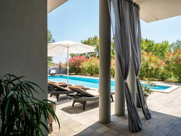 5-bedroom Villa In Medulin, Croatia (330 M²)