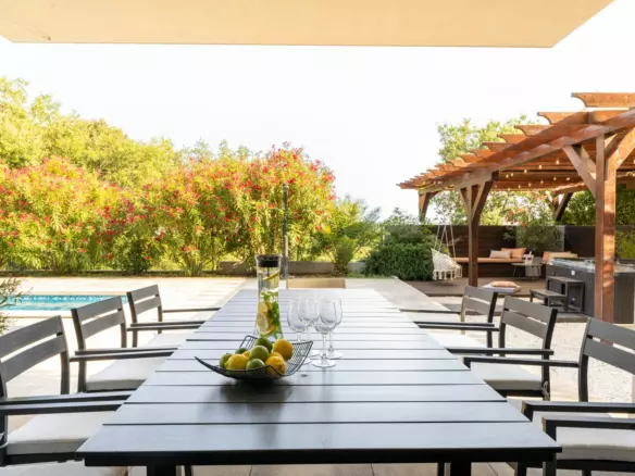 5-bedroom Villa In Medulin, Croatia (330 M²)