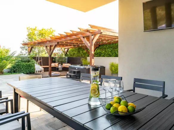 5-bedroom Villa In Medulin, Croatia (330 M²)