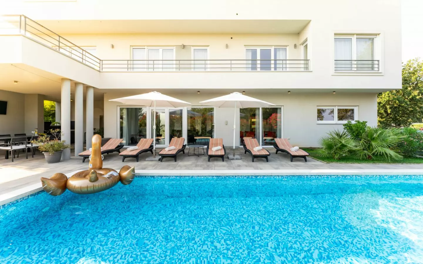 5-bedroom Villa In Medulin, Croatia (330 M²)