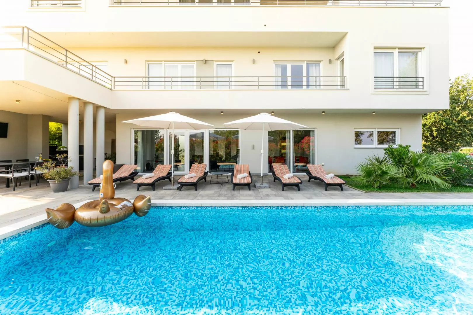5-bedroom Villa In Medulin, Croatia (330 M²)