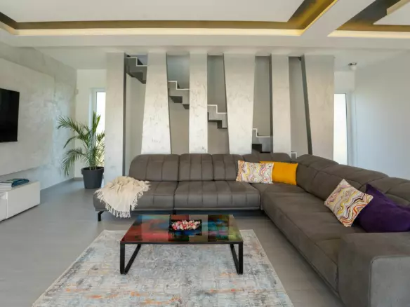5-bedroom Villa In Medulin, Croatia (330 M²)