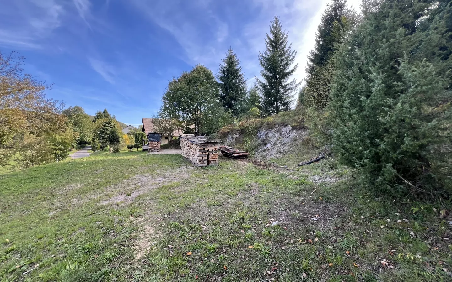 Land In Vrbovsko, Croatia (1.209 M²)