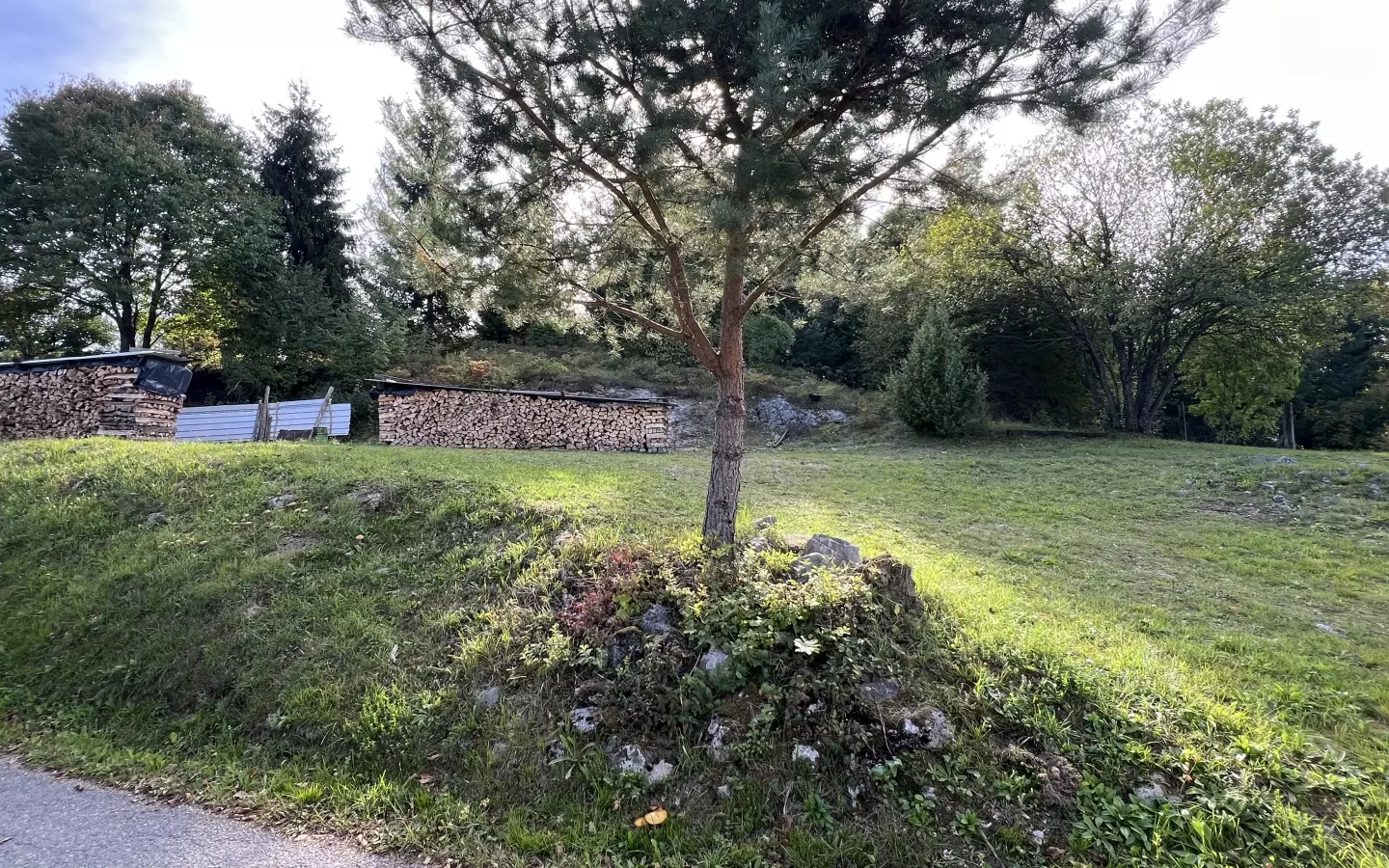 Land In Vrbovsko, Croatia (1.209 M²)