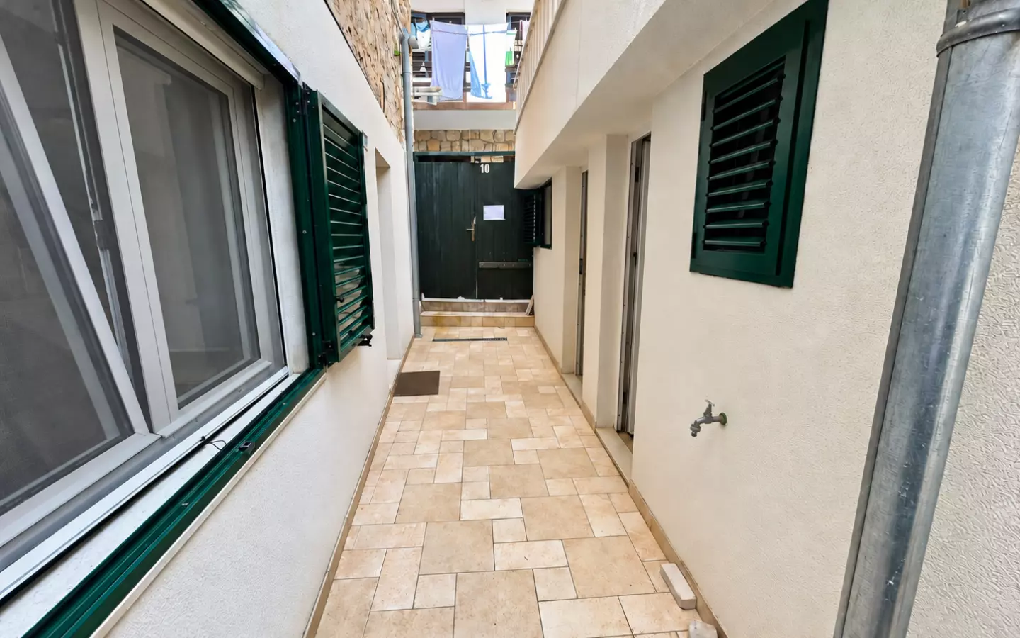 3-bedroom Apartment In Primošten, Croatia (85 M²)