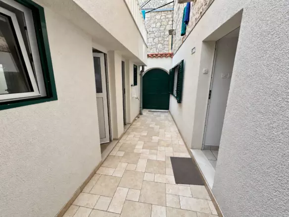 3-bedroom Apartment In Primošten, Croatia (85 M²)