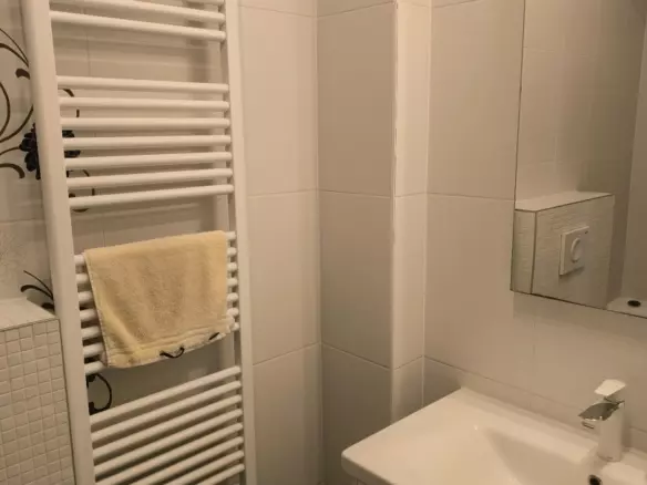 3-bedroom Apartment In Monvidal, Croatia (77 M²)