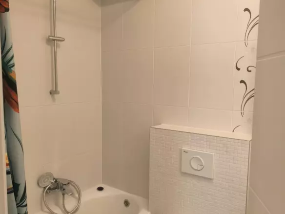 3-bedroom Apartment In Monvidal, Croatia (77 M²)