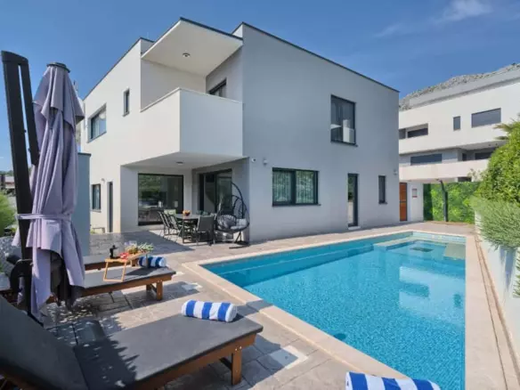 3-bedroom Villa In Strožanac, Croatia (325,89 M²)