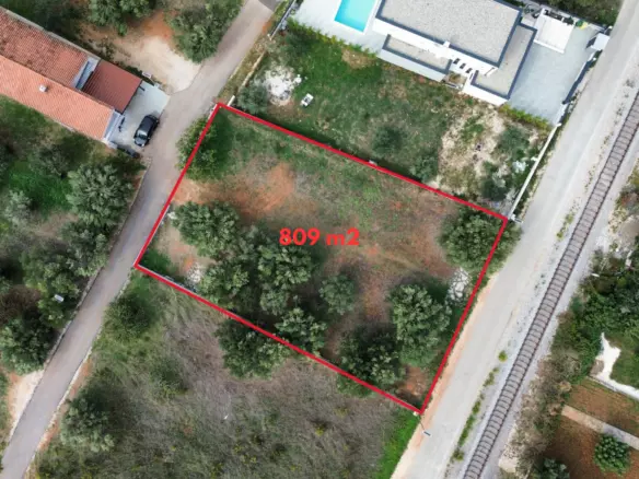 Land In Bibinje, Croatia (809 M²)