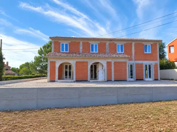 6-bedroom Detached House In Bale, Croatia (310 M²)
