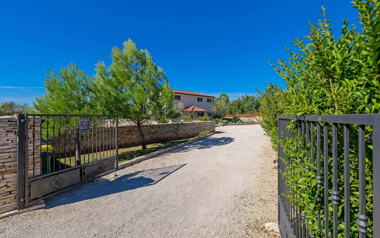 4-bedroom Detached House In Svetvinčenat, Croatia (279 M²)