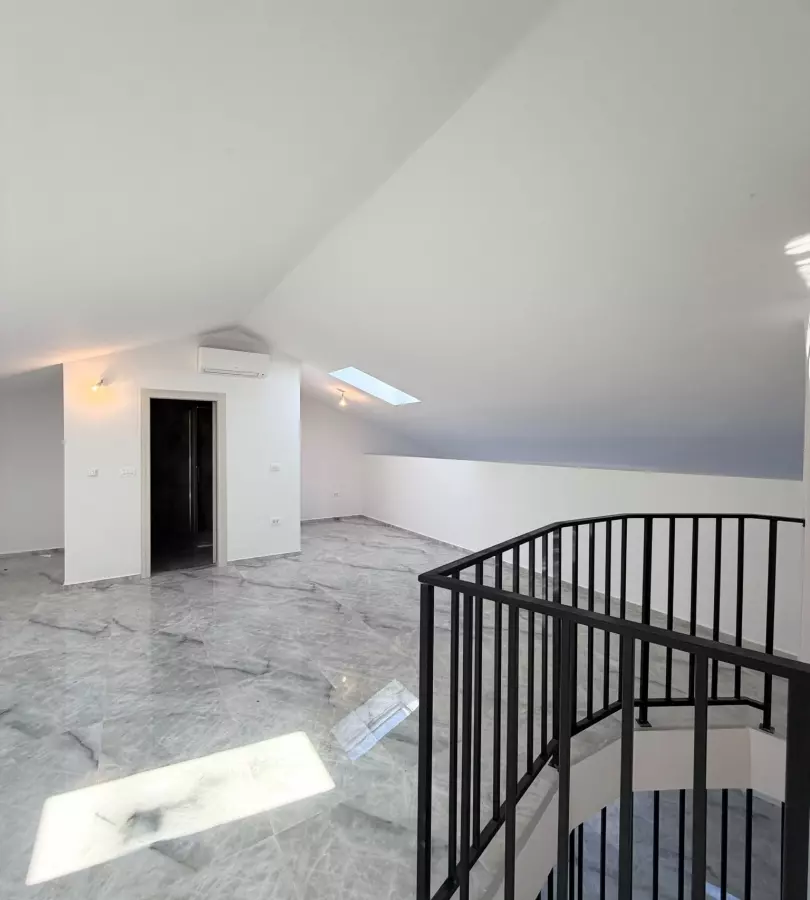 5-bedroom Apartment In Valbandon, Croatia (138,81 M²)