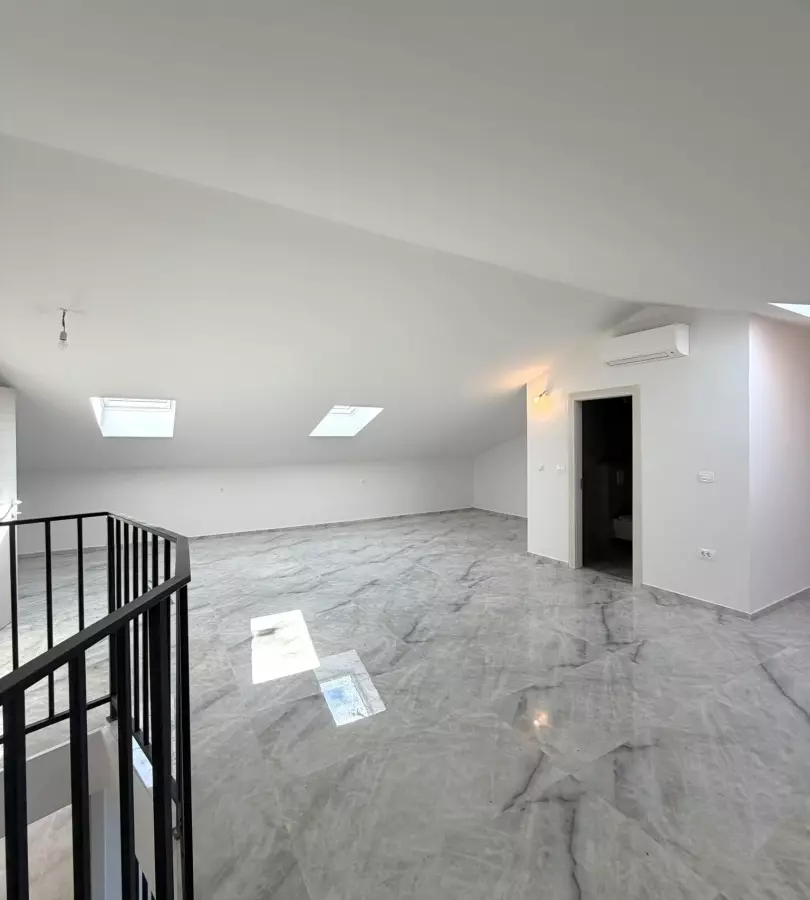 5-bedroom Apartment In Valbandon, Croatia (138,81 M²)