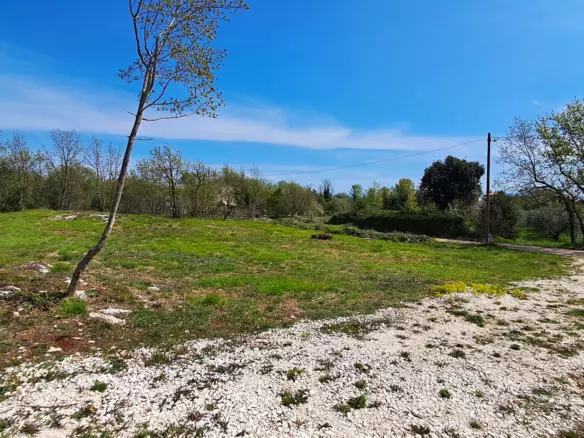 Land In Šegotići, Croatia (632 M²)