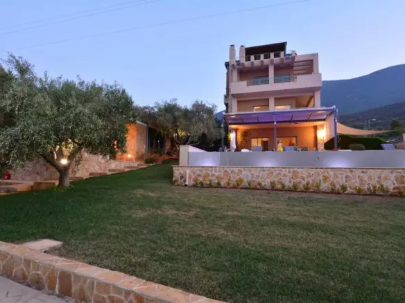 8-bedroom Villa In Anthidonos, Greece (390 M²)
