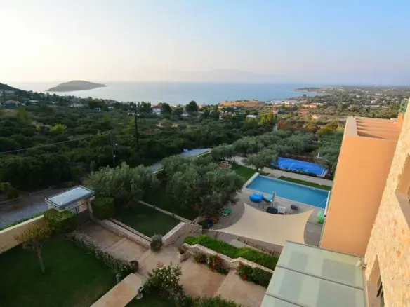 8-bedroom Villa In Anthidonos, Greece (390 M²)