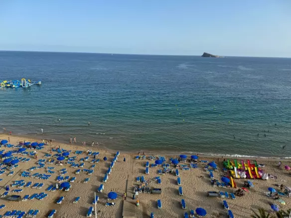 3-bedroom Flat In Benidorm, Spain (130 M²)