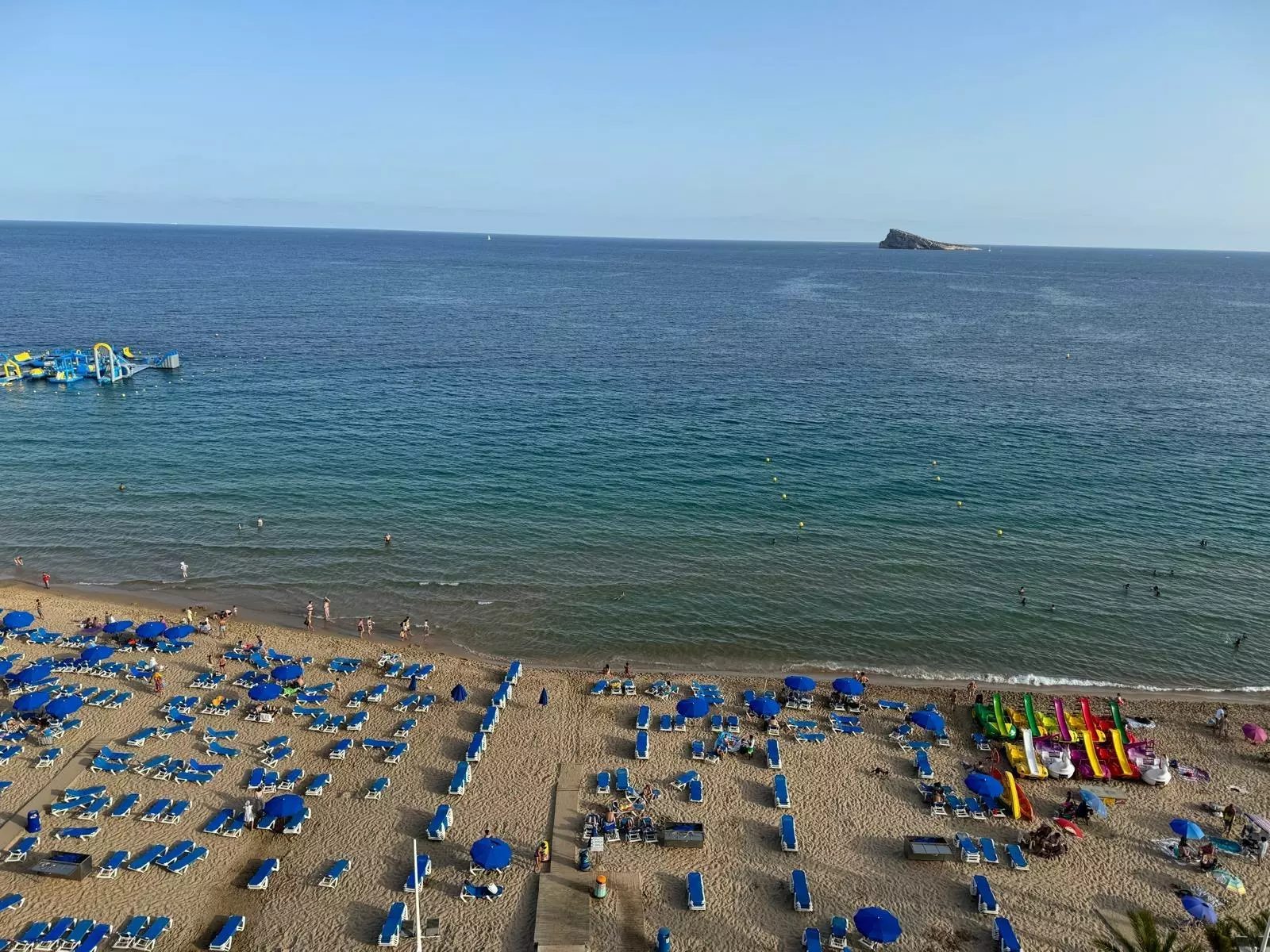3-bedroom Flat In Benidorm, Spain (130 M²)