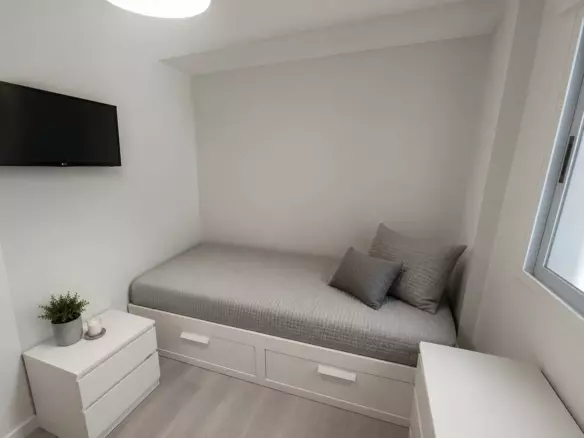 4-bedroom Apartment In Alicante, Spain (115 M²)