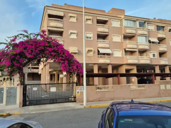 3-bedroom Flat In Santa Pola, Spain (113 M²)