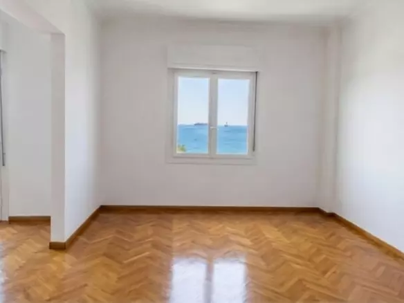 2-bedroom Flat In Center Of Thessaloniki, Greece (140 M²)