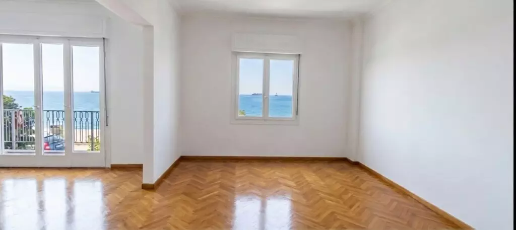 2-bedroom Flat In Center Of Thessaloniki, Greece (140 M²)