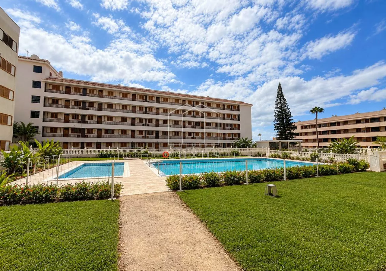 2-bedroom Flat In Arona, Spain (50 M²)