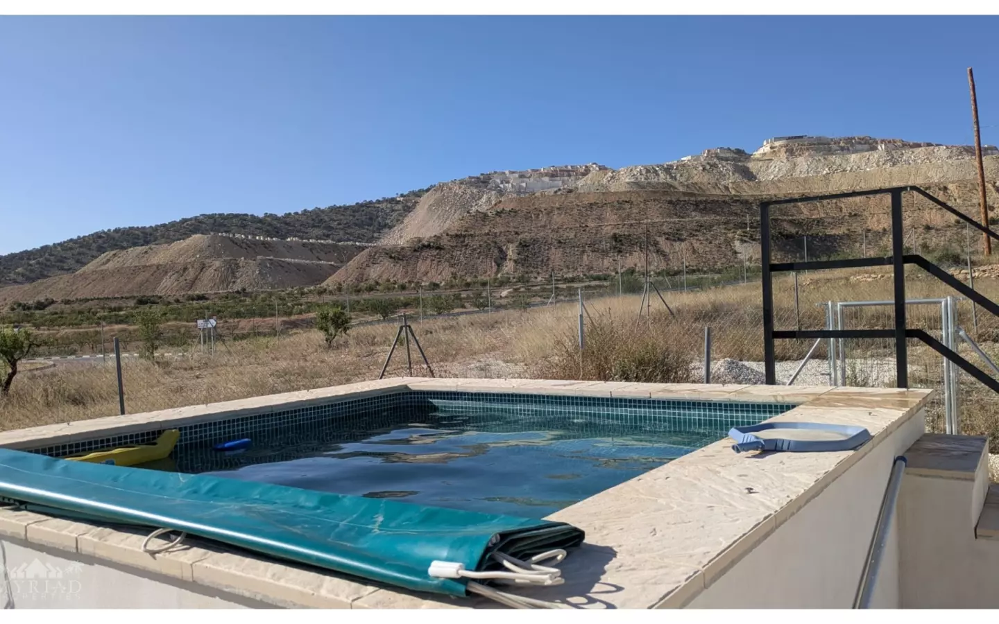 4-bedroom Cave House In Town, Spain (1.012 M² Plot)