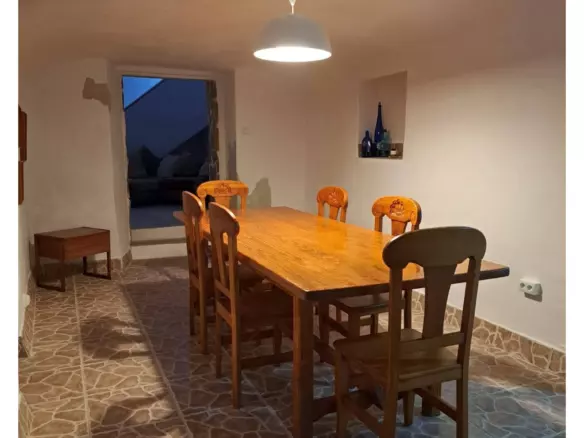 4-bedroom Cave House In Town, Spain (1.012 M² Plot)