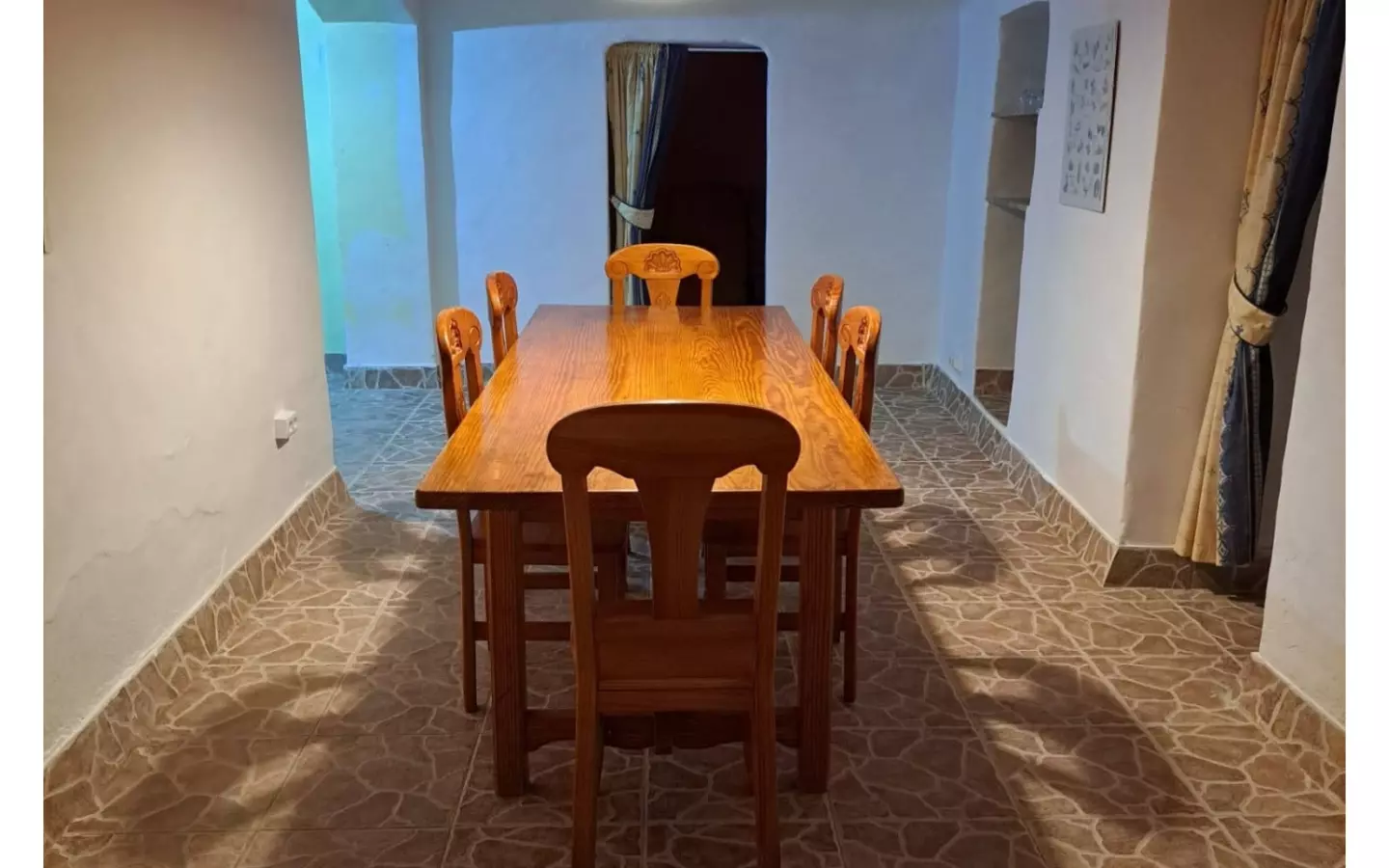 4-bedroom Cave House In Town, Spain (1.012 M² Plot)