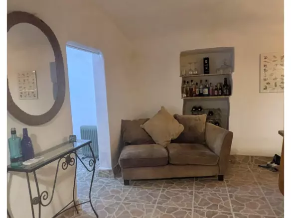 4-bedroom Cave House In Town, Spain (1.012 M² Plot)