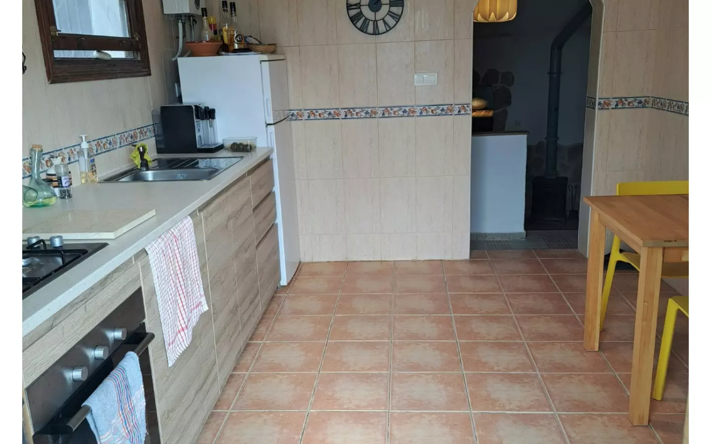 4-bedroom Cave House In Town, Spain (1.012 M² Plot)