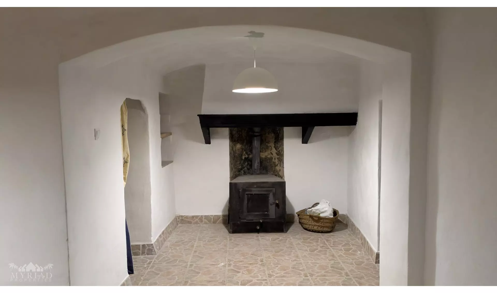 6672_motion_photo_3328677868653654309-43a179 4-bedroom Cave House In Town, Spain (1.012 M² Plot)